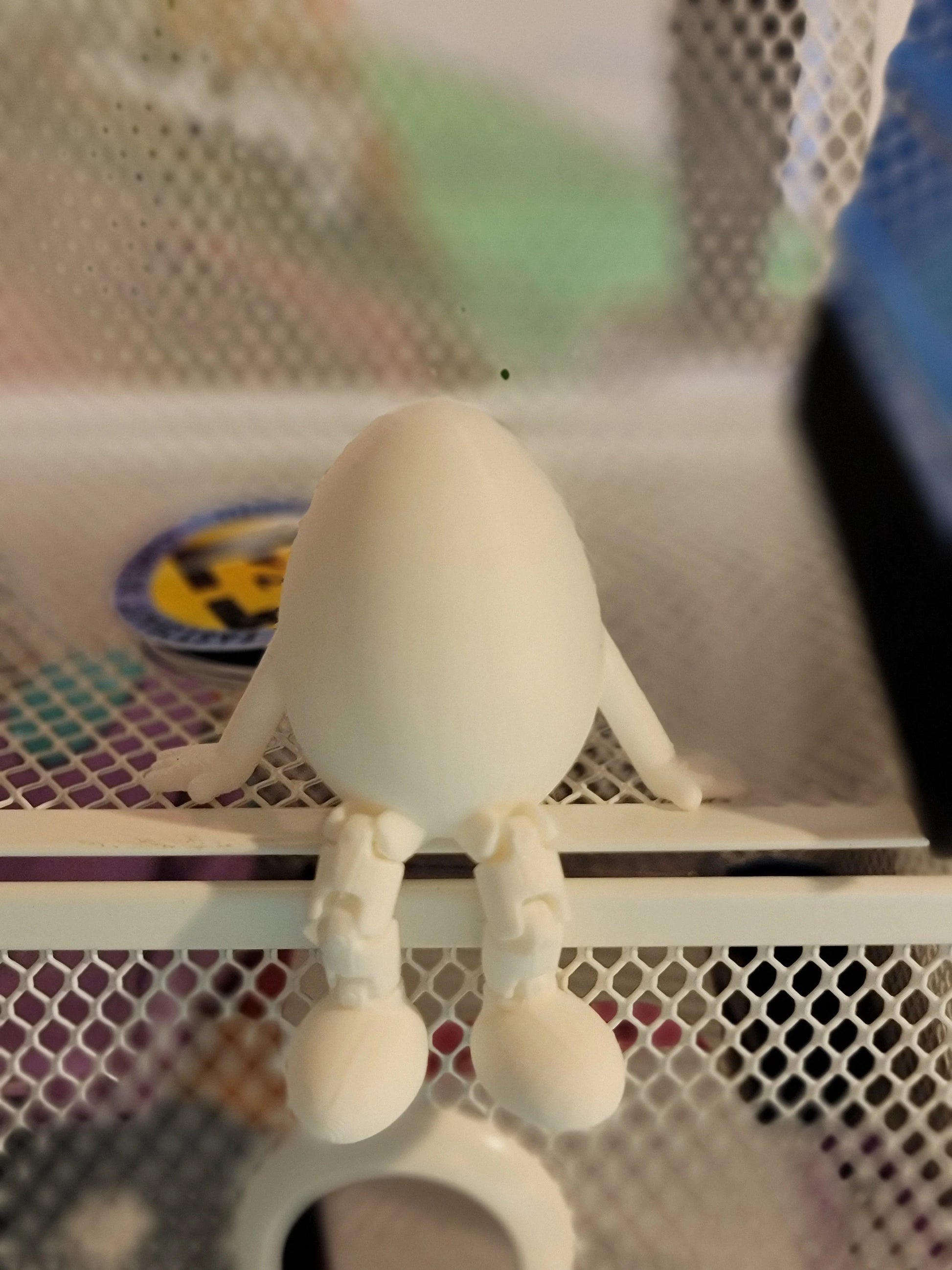 Egg man articulate mini-figure desk